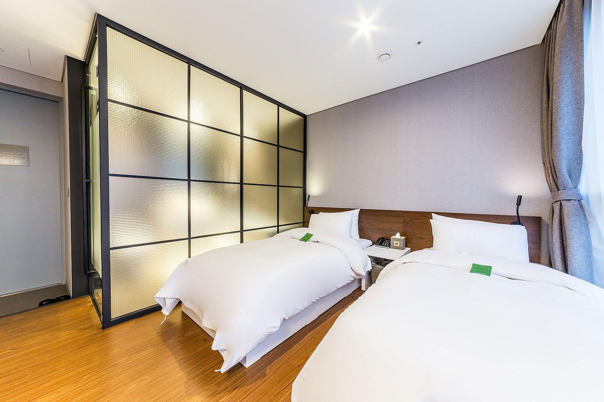 Hotel The Designers Seoul Station Екстериор снимка