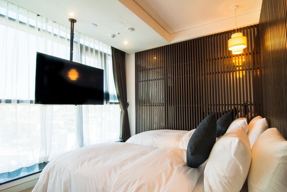 Hotel The Designers Seoul Station Екстериор снимка