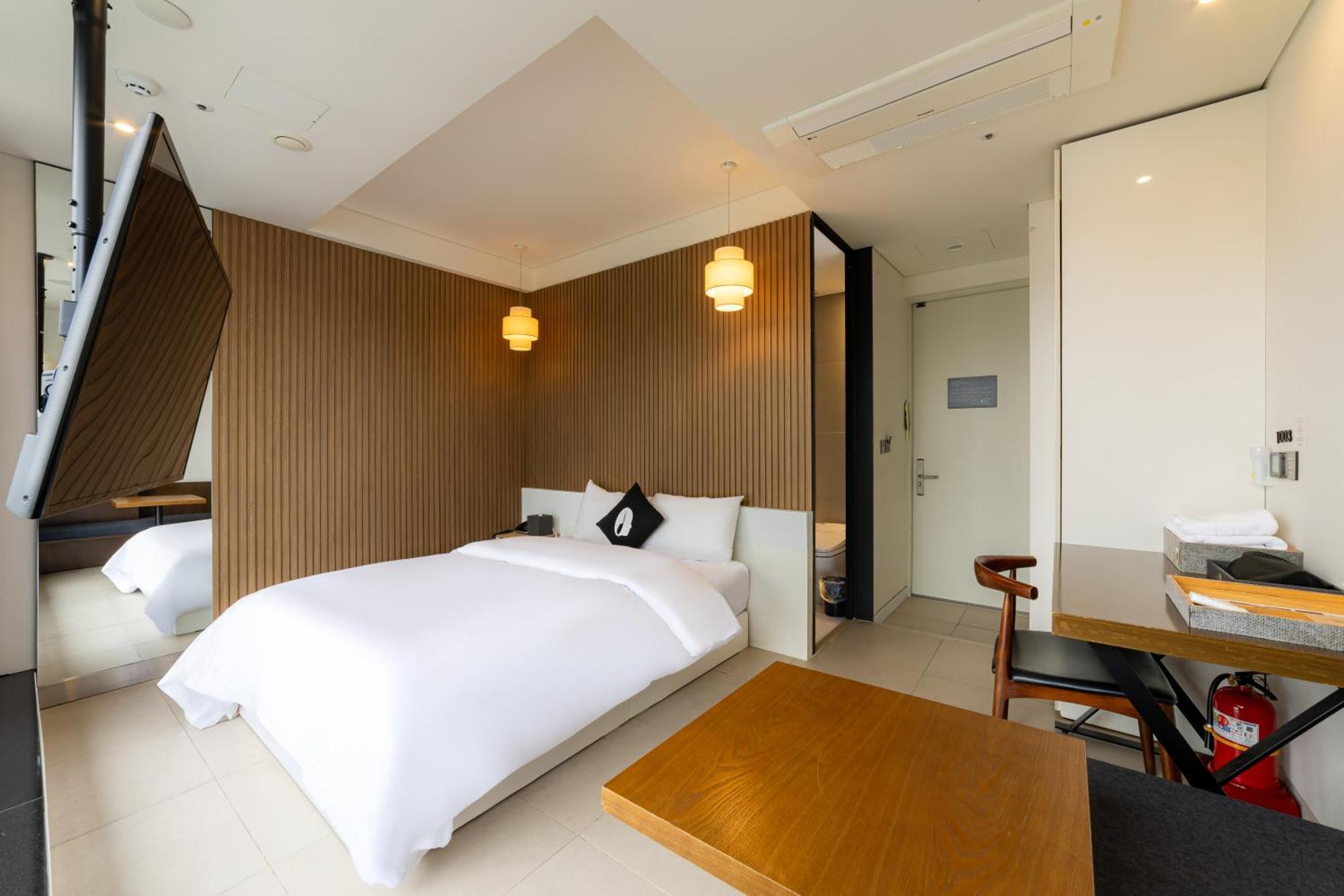 Hotel The Designers Seoul Station Екстериор снимка