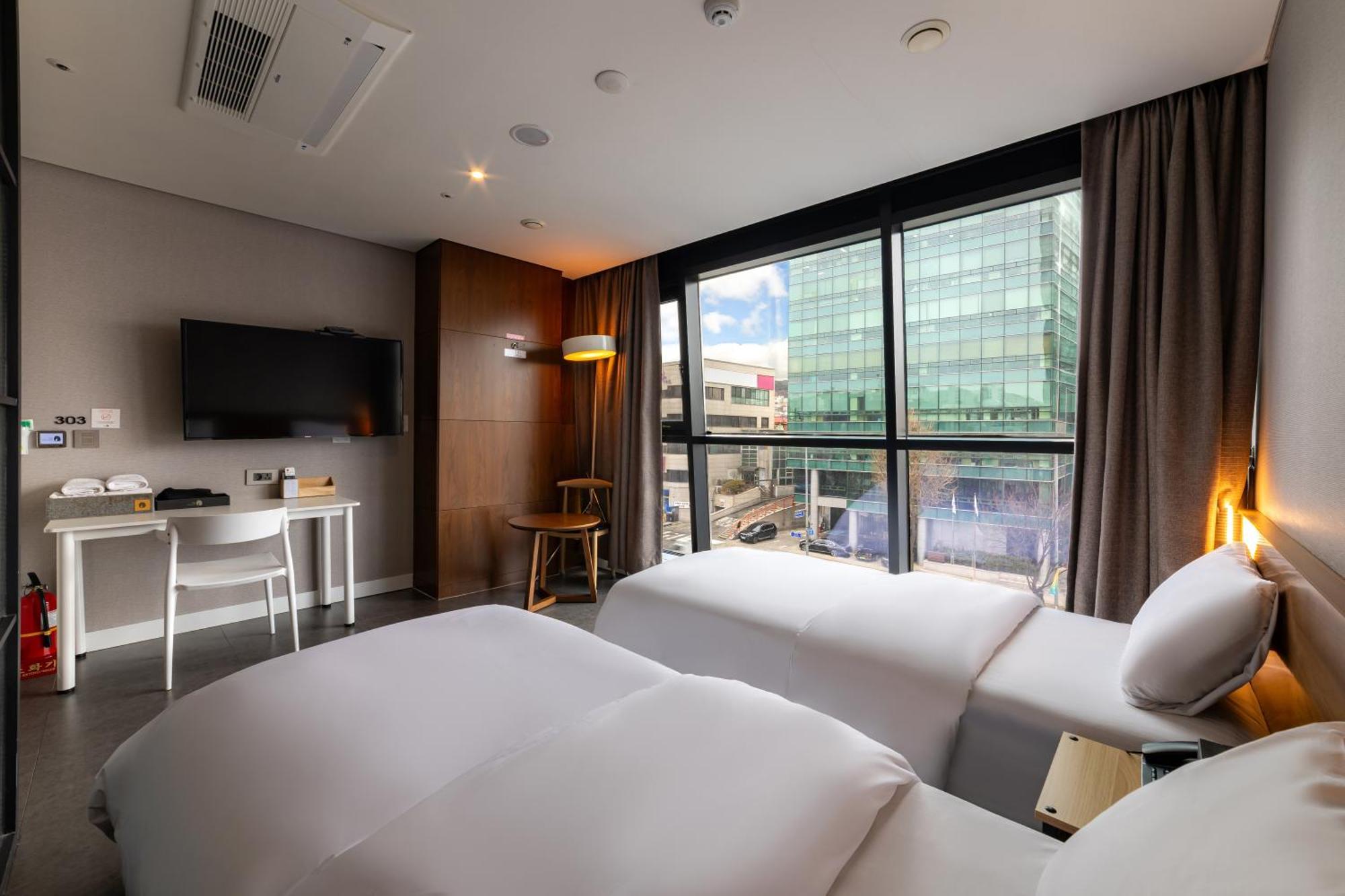 Hotel The Designers Seoul Station Екстериор снимка