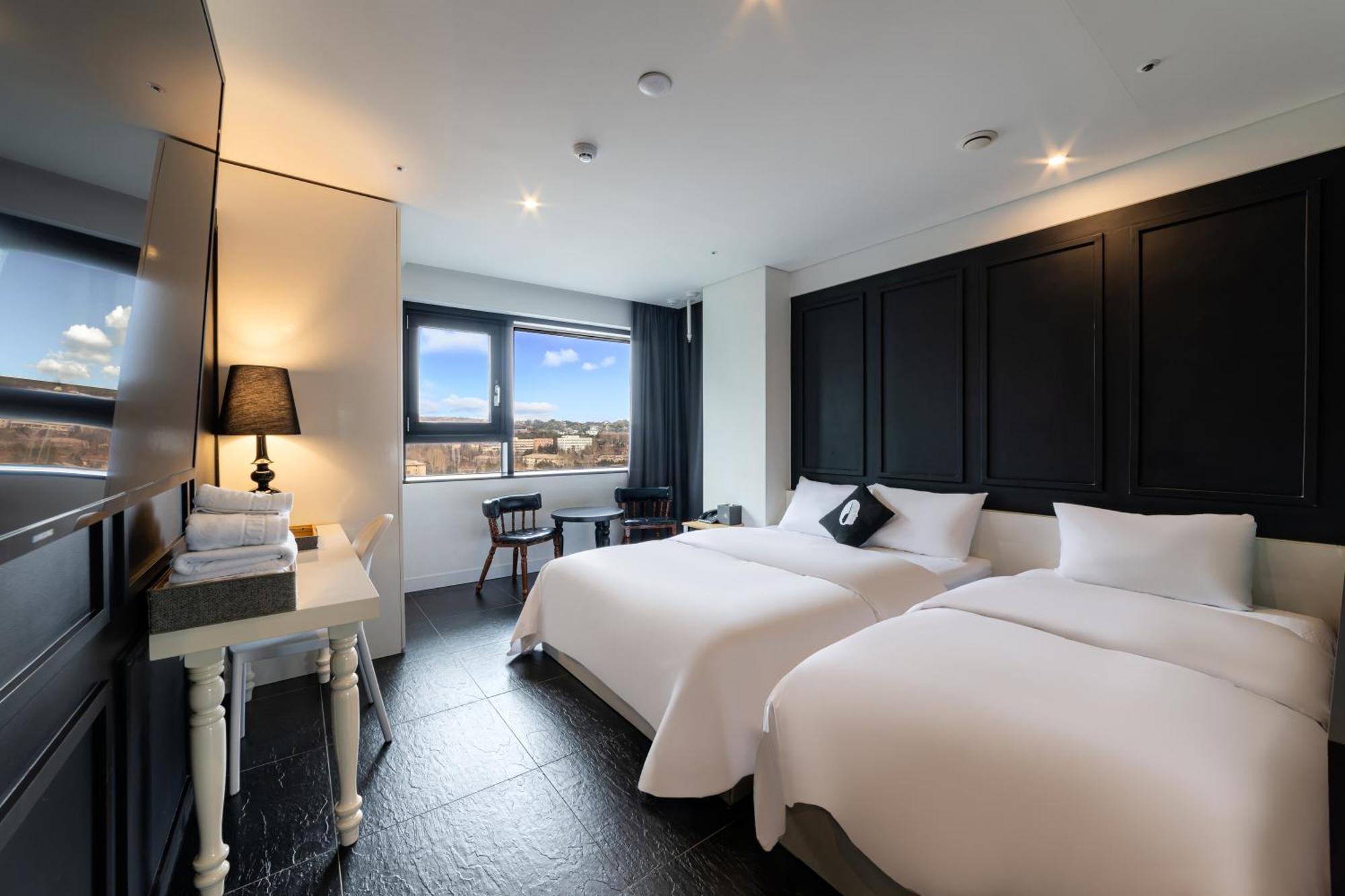Hotel The Designers Seoul Station Екстериор снимка