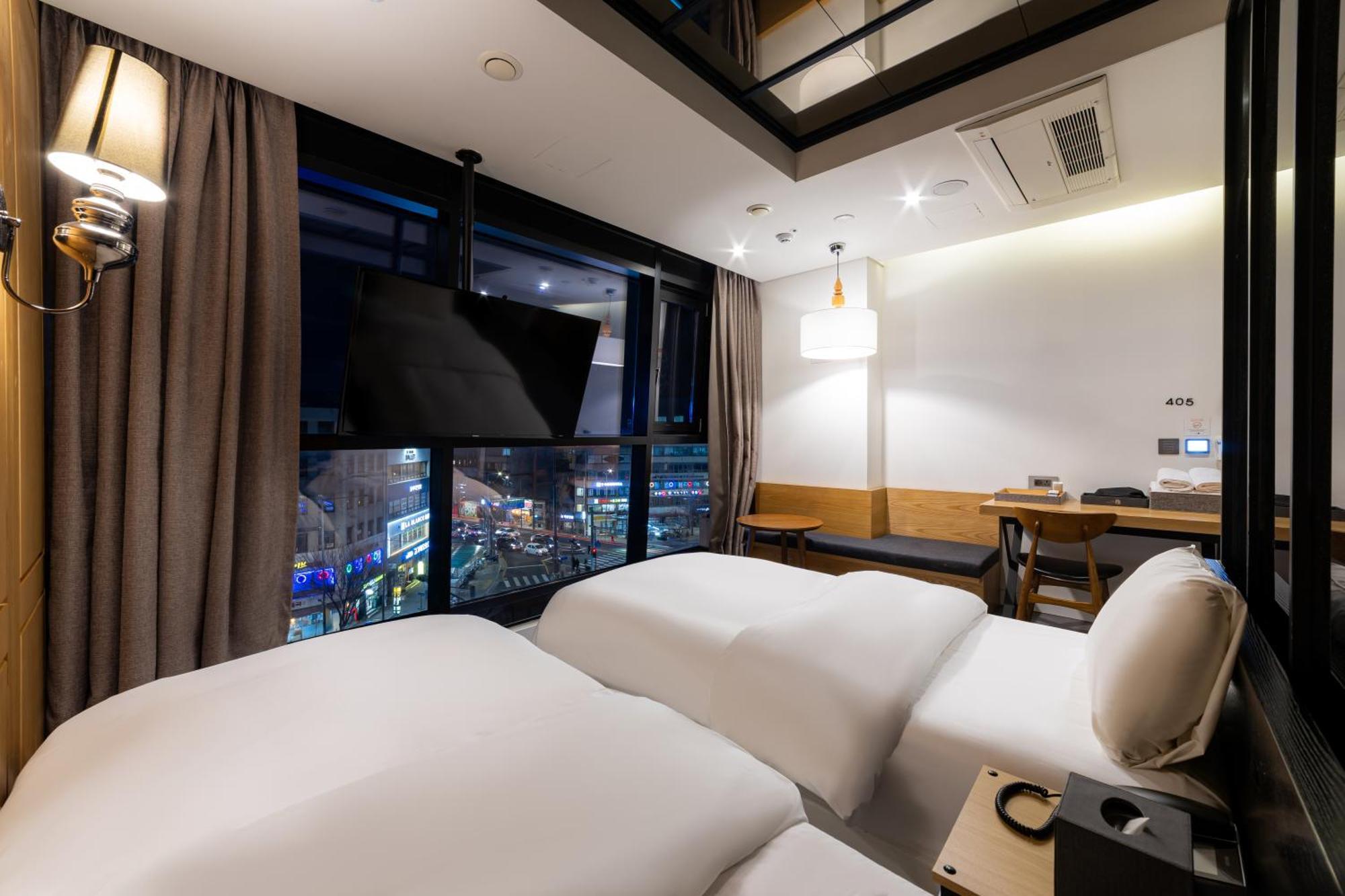 Hotel The Designers Seoul Station Екстериор снимка