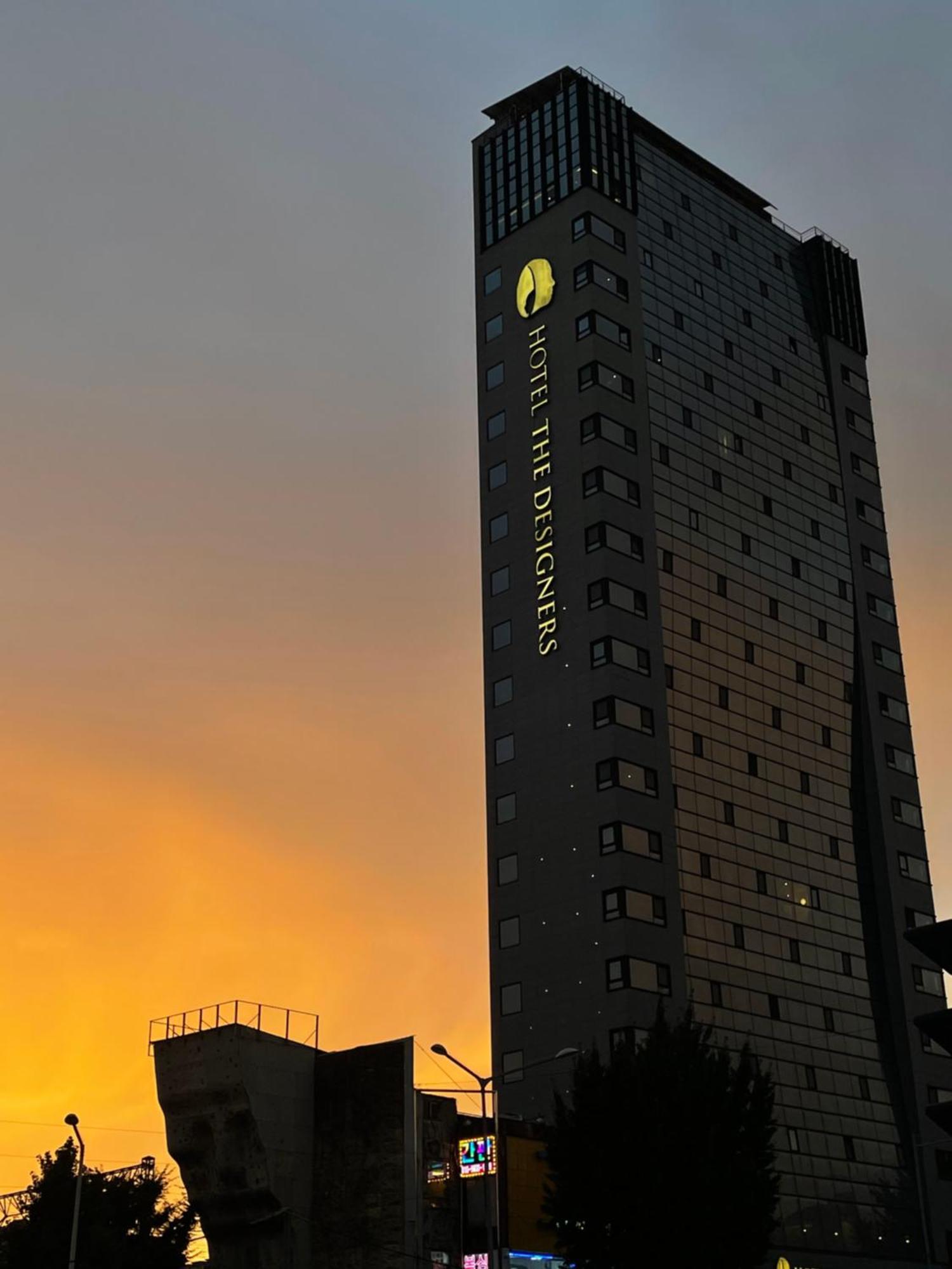 Hotel The Designers Seoul Station Екстериор снимка