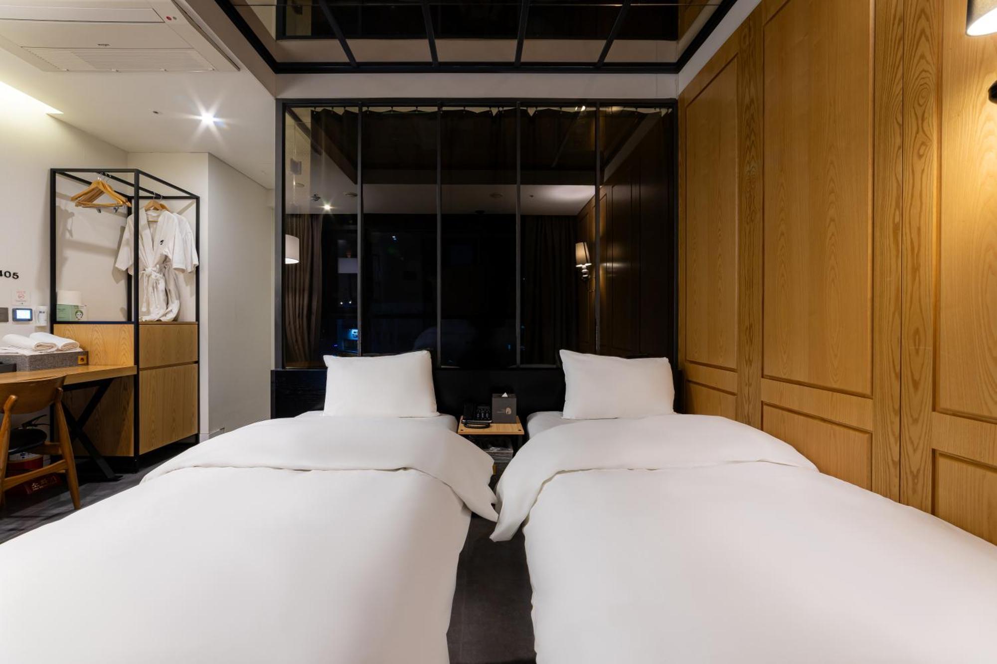 Hotel The Designers Seoul Station Екстериор снимка